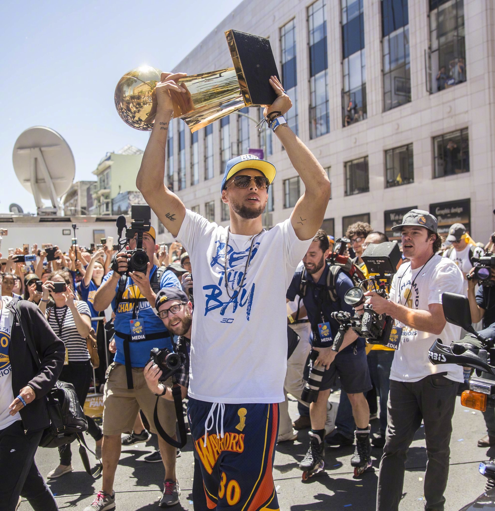 展现出必胜 展现出必胜