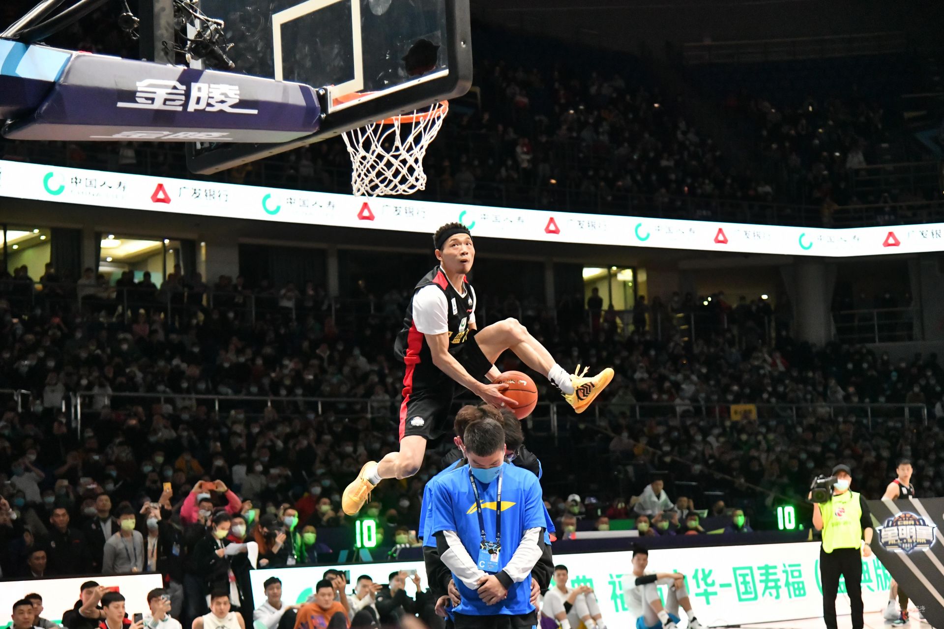 温德与托马 温德与托马